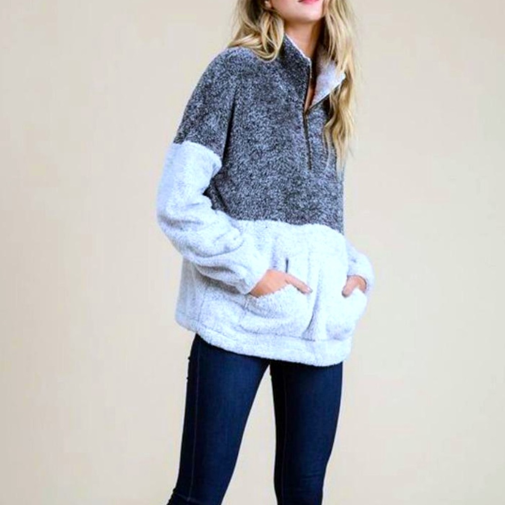 ENTRO Soft Black & Gray Fleece Teddy Pullover NEW with tags